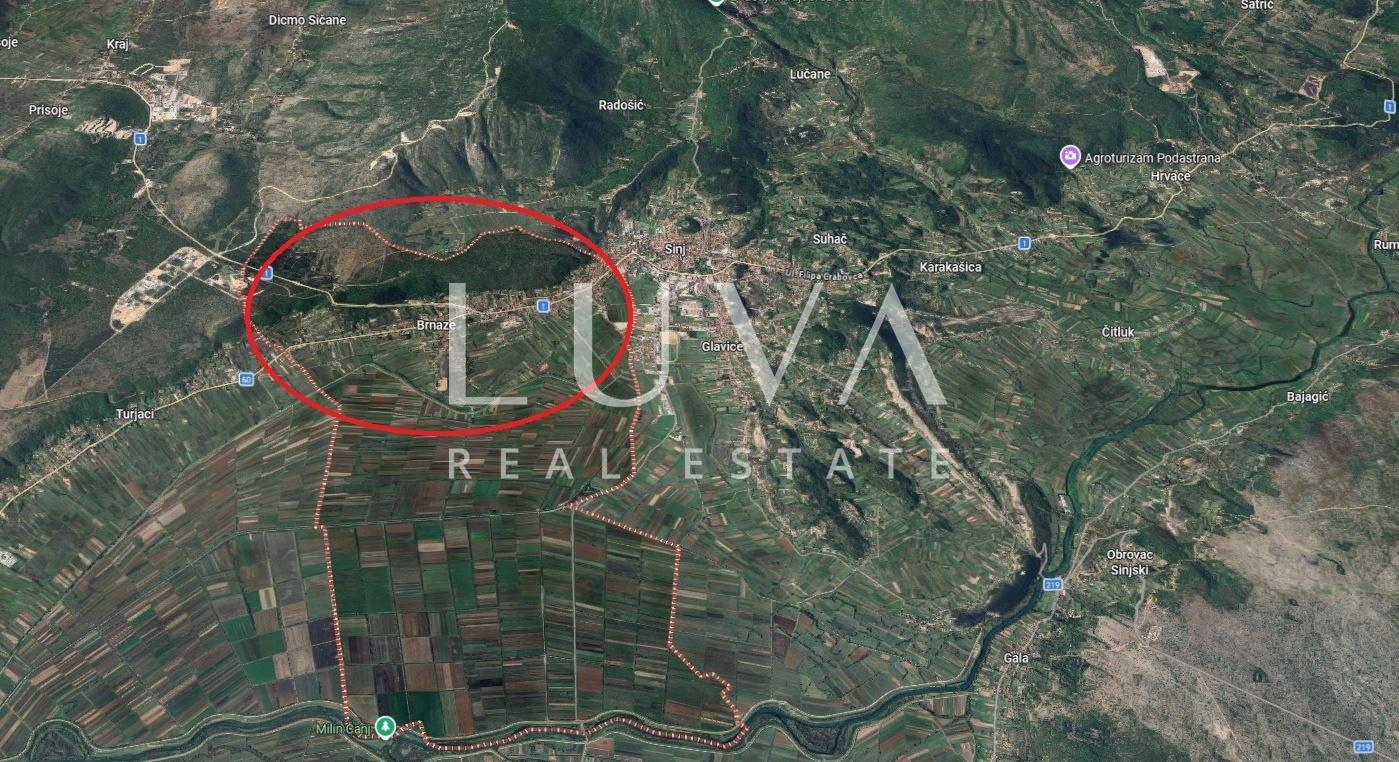 Sinj, Brnaze, building land 2213 m² with location information for sale