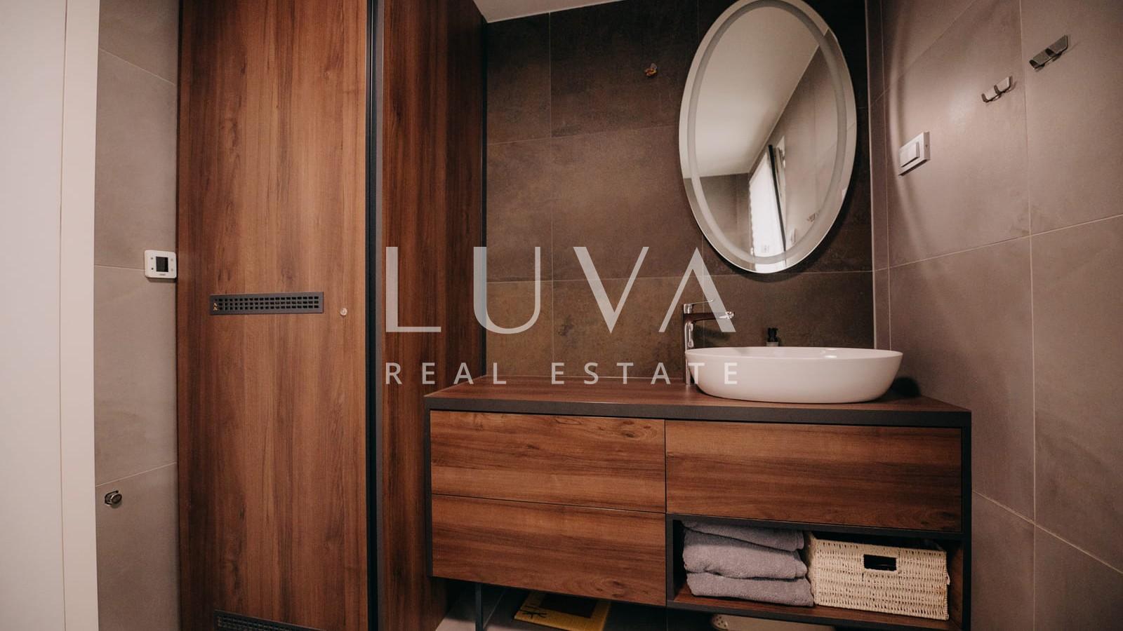 Zagreb, Jarun, luksuzan penthouse 165m2 NKP + 3GPM, prodaja