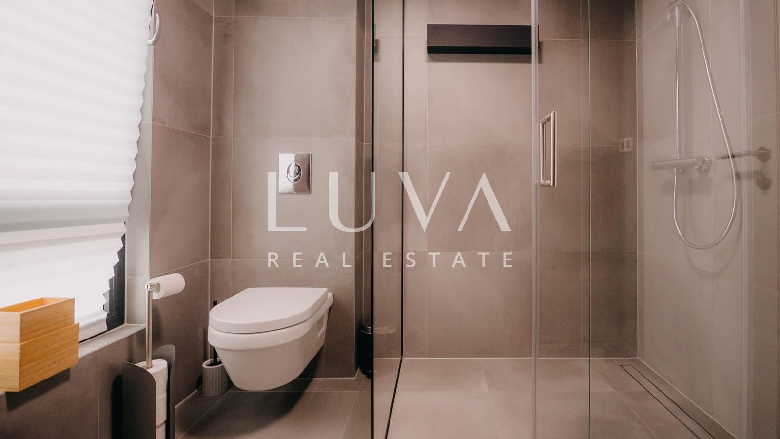 Zagreb, Jarun, luksuzan penthouse 165m2 NKP + 3GPM, prodaja