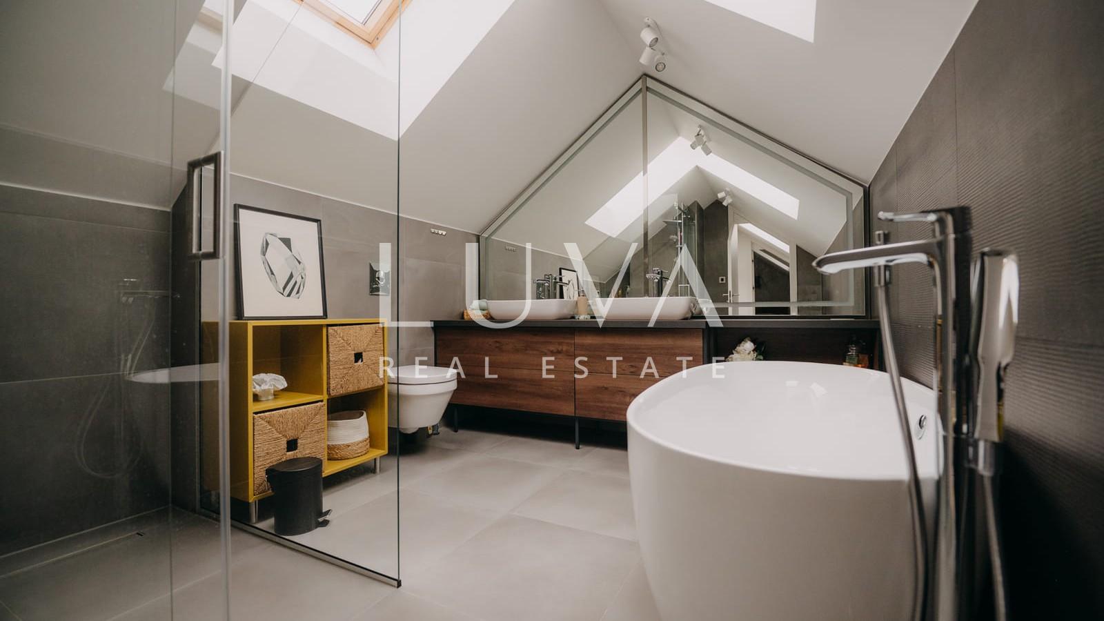 Zagreb, Jarun, luksuzan penthouse 165m2 NKP + 3GPM, prodaja