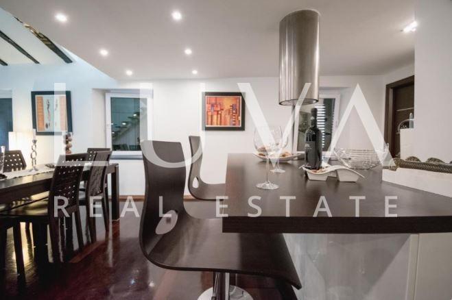 Šibenik, exklusive Wohnung 90 m2 mit Galerie im Zentrum