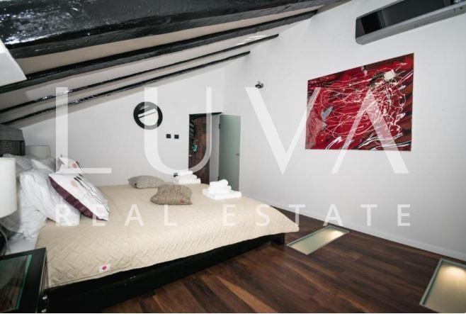 Šibenik, exklusive Wohnung 90 m2 mit Galerie im Zentrum