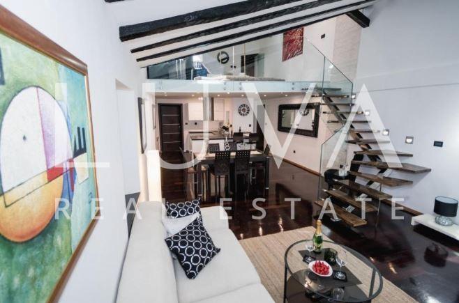 Šibenik, exklusive Wohnung 90 m2 mit Galerie im Zentrum