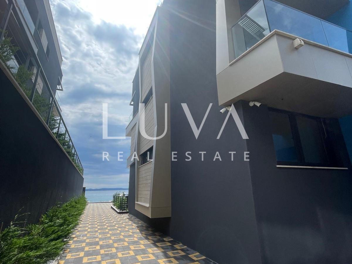 Zadar, Kožino, prodaja, luksuzni penthouse s bazenom uz more