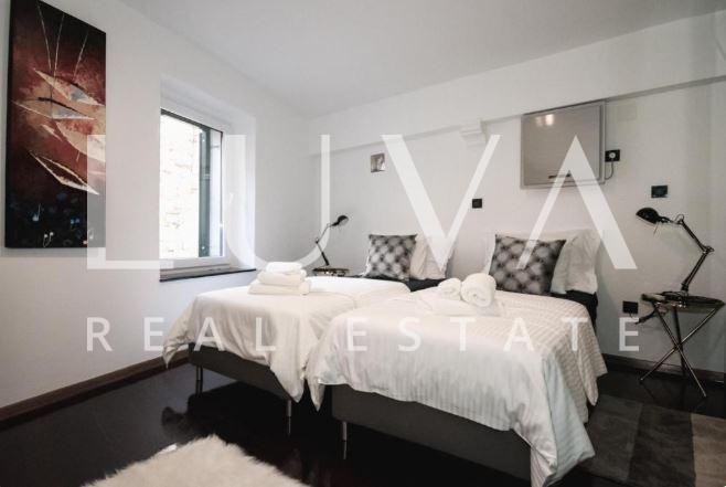 Šibenik, exklusive Wohnung 90 m2 mit Galerie im Zentrum