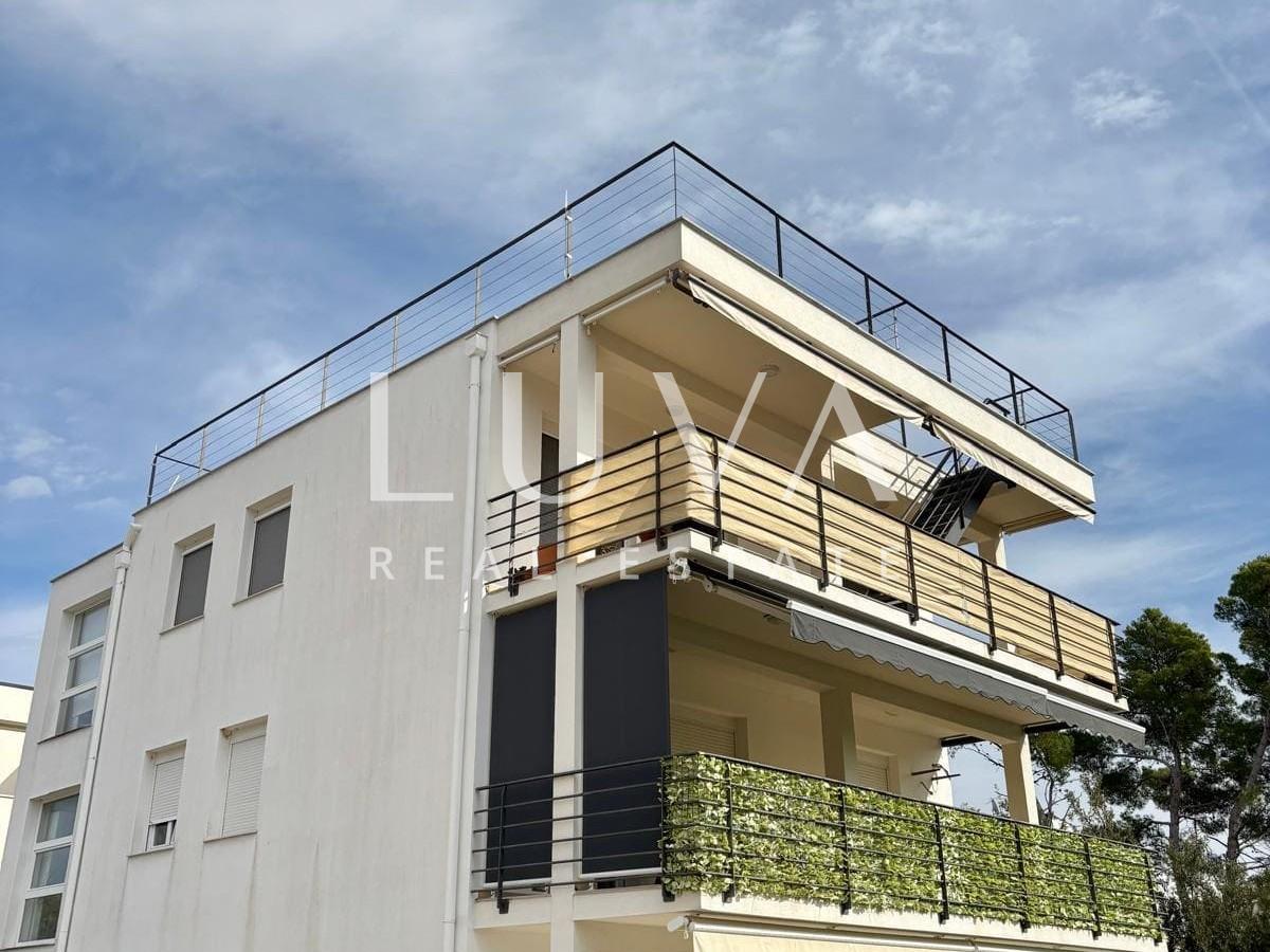 Petrčane Zadar, prostran stan od 75 m² + parking, 50 m od mora