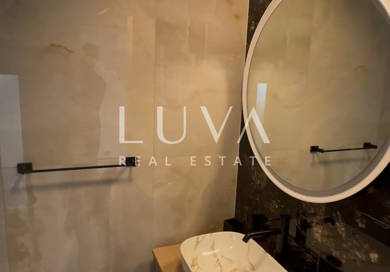 Zagreb, Center, newly renovated commercial space with gallery, 205 m2