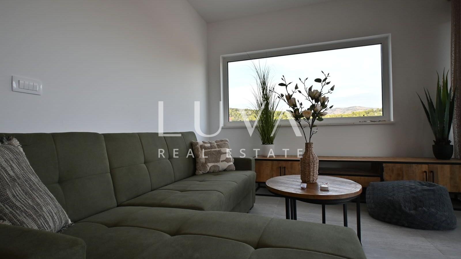 Marina, Trogir, apartment 75 m² near the sea for sale