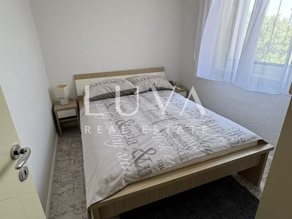 Spacious Semi-Detached House 275m2 for Sale in Nin