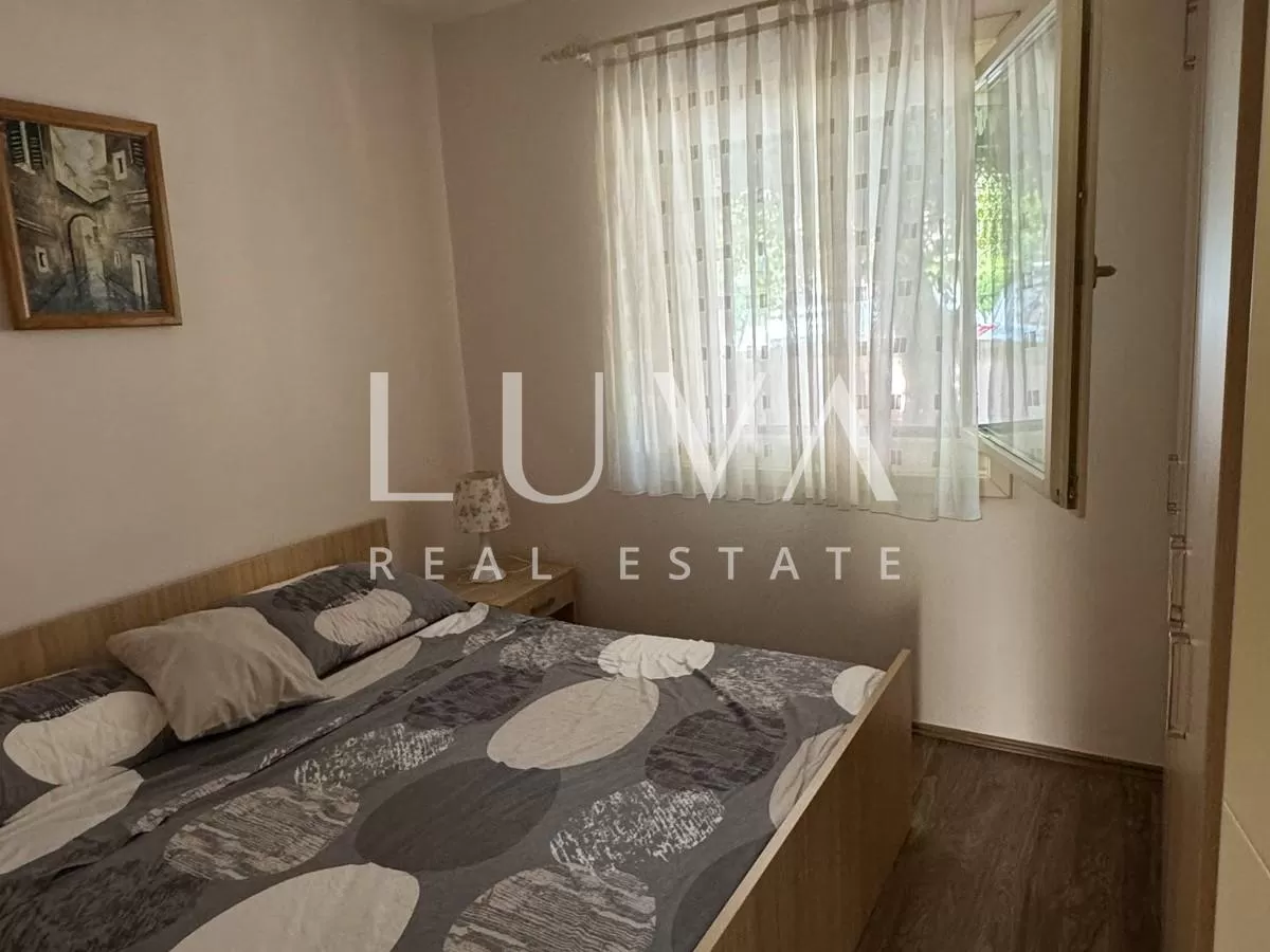 Spacious Semi-Detached House 275m2 for Sale in Nin
