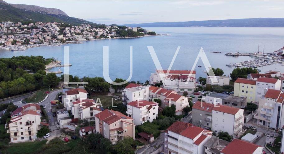 Split, Stobreč, building plot with valid location permit for sale, 1,360 m²