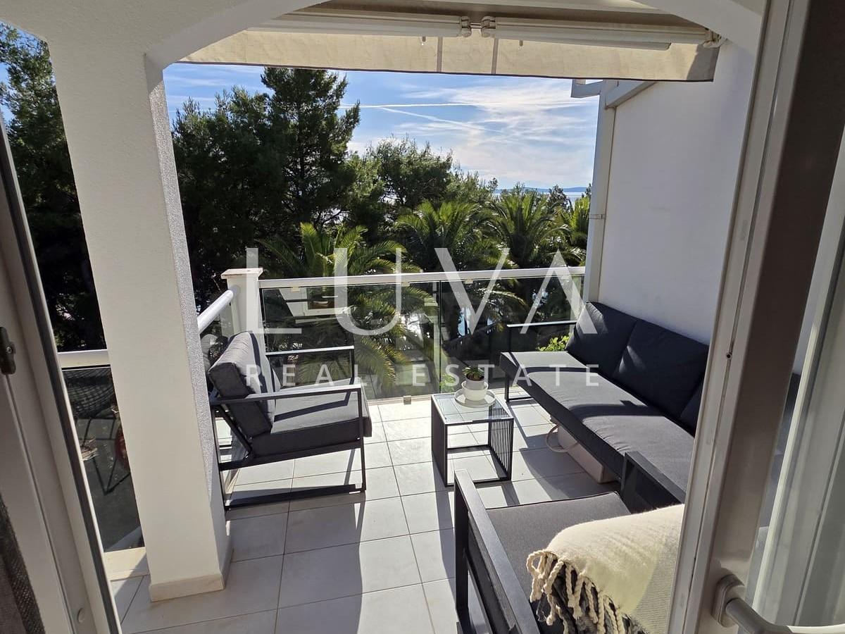 Split, Podstrana, seafront villa with 7 apartments for sale