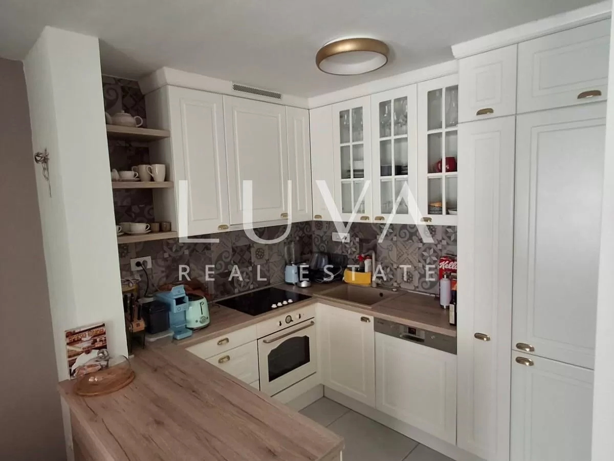 Split, Žnjan, 3s stan 70m2, lođa, na prodaju