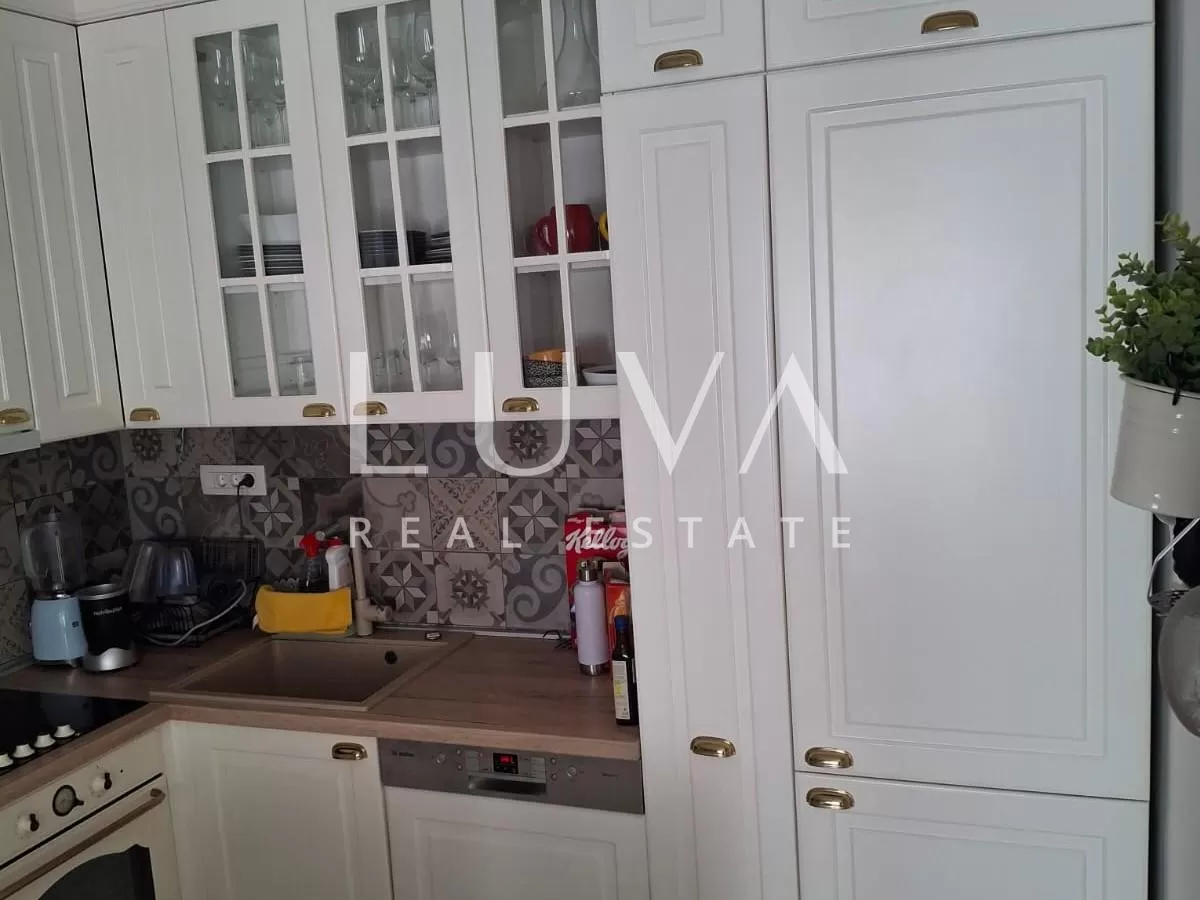 Split, Žnjan, 3s stan 70m2, lođa, na prodaju