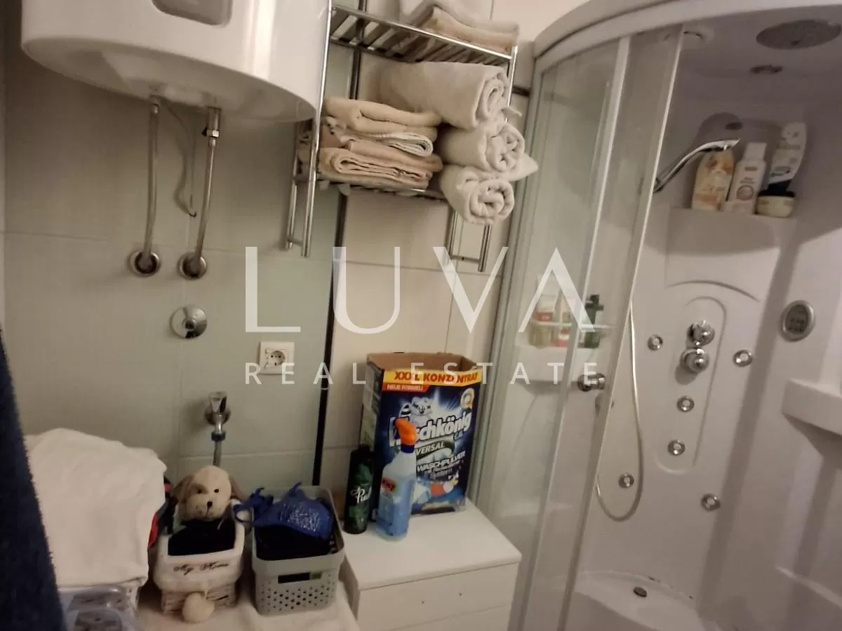 Split, Žnjan, 3s stan 70m2, lođa, na prodaju