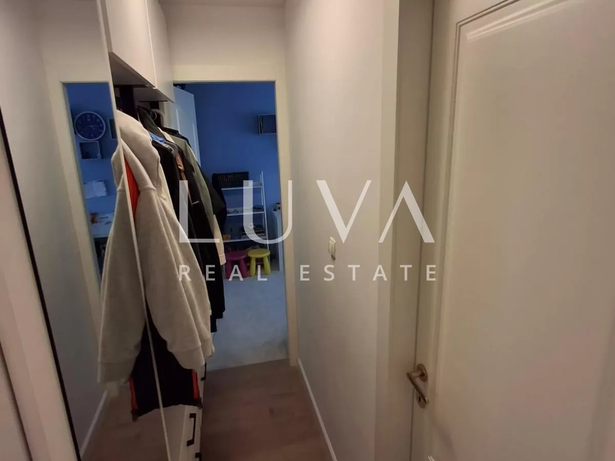 Split, Žnjan, 3s stan 70m2, lođa, na prodaju