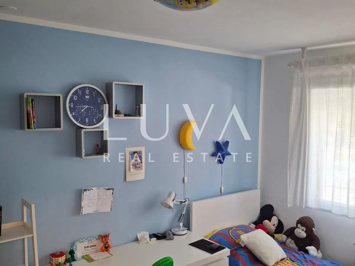 Split, Žnjan, 3s stan 70m2, lođa, na prodaju