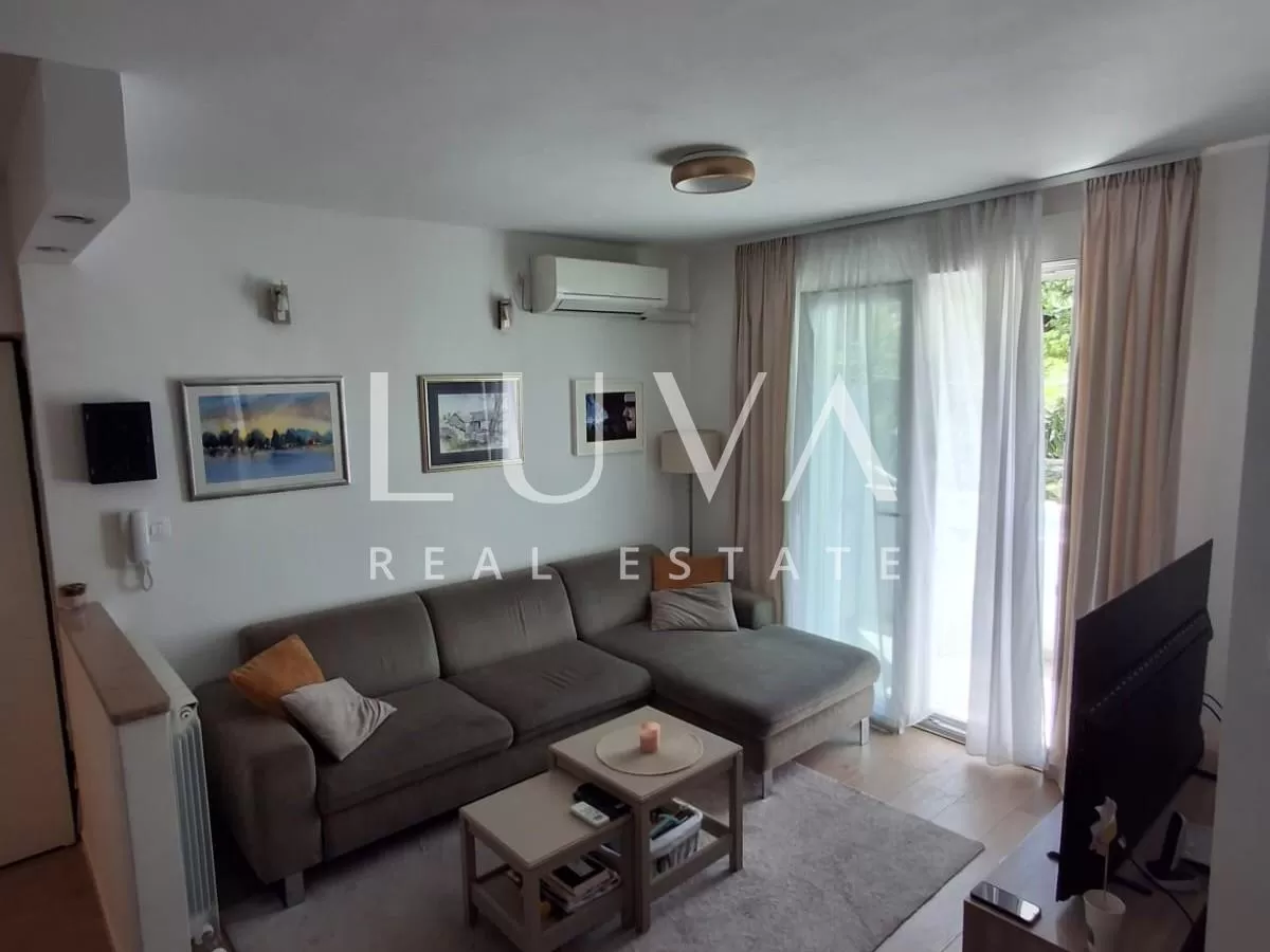 Split, Žnjan, 3s stan 70m2, lođa, na prodaju