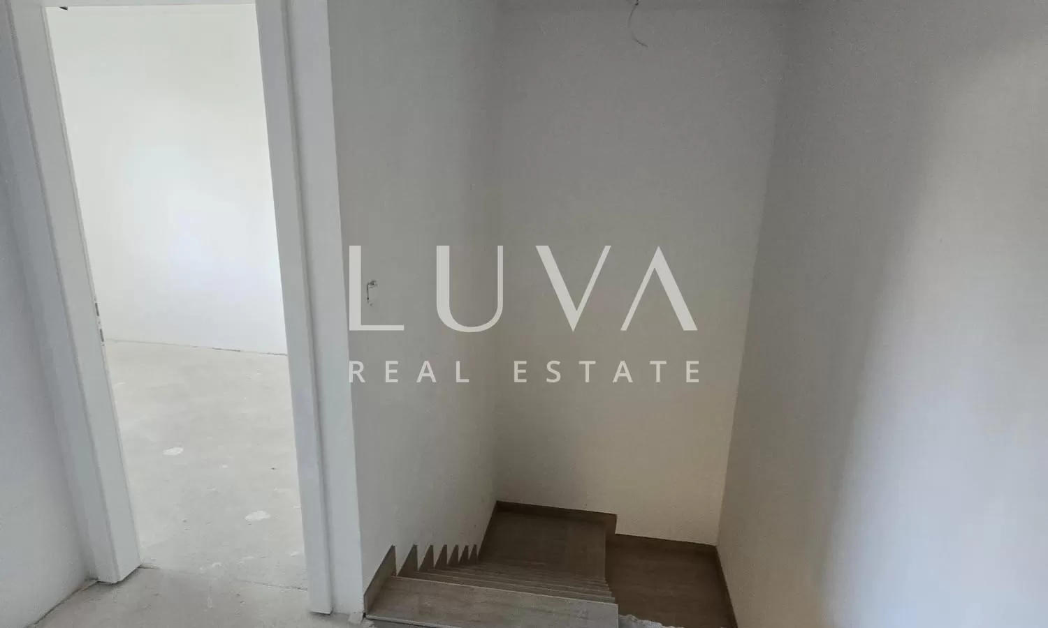 Split, Žnjan, Neubau, Maisonettewohnung 112 m² + Garage, Garten