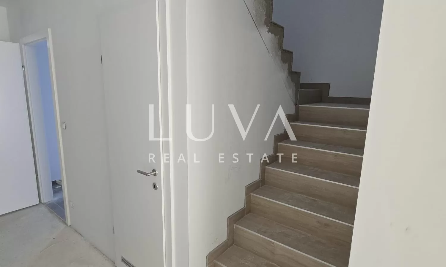 Split, Žnjan, Neubau, Maisonettewohnung 112 m² + Garage, Garten