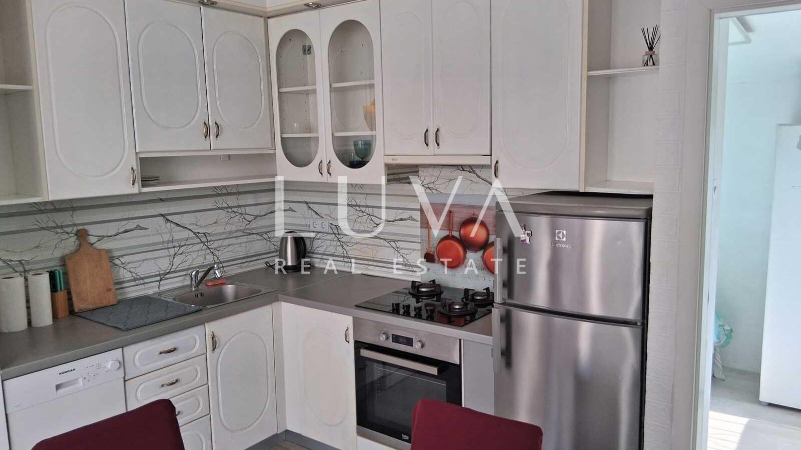 Split, Dragovode, möblierte Wohnung in einem neueren Gebäude, 40 m², zu verkaufen