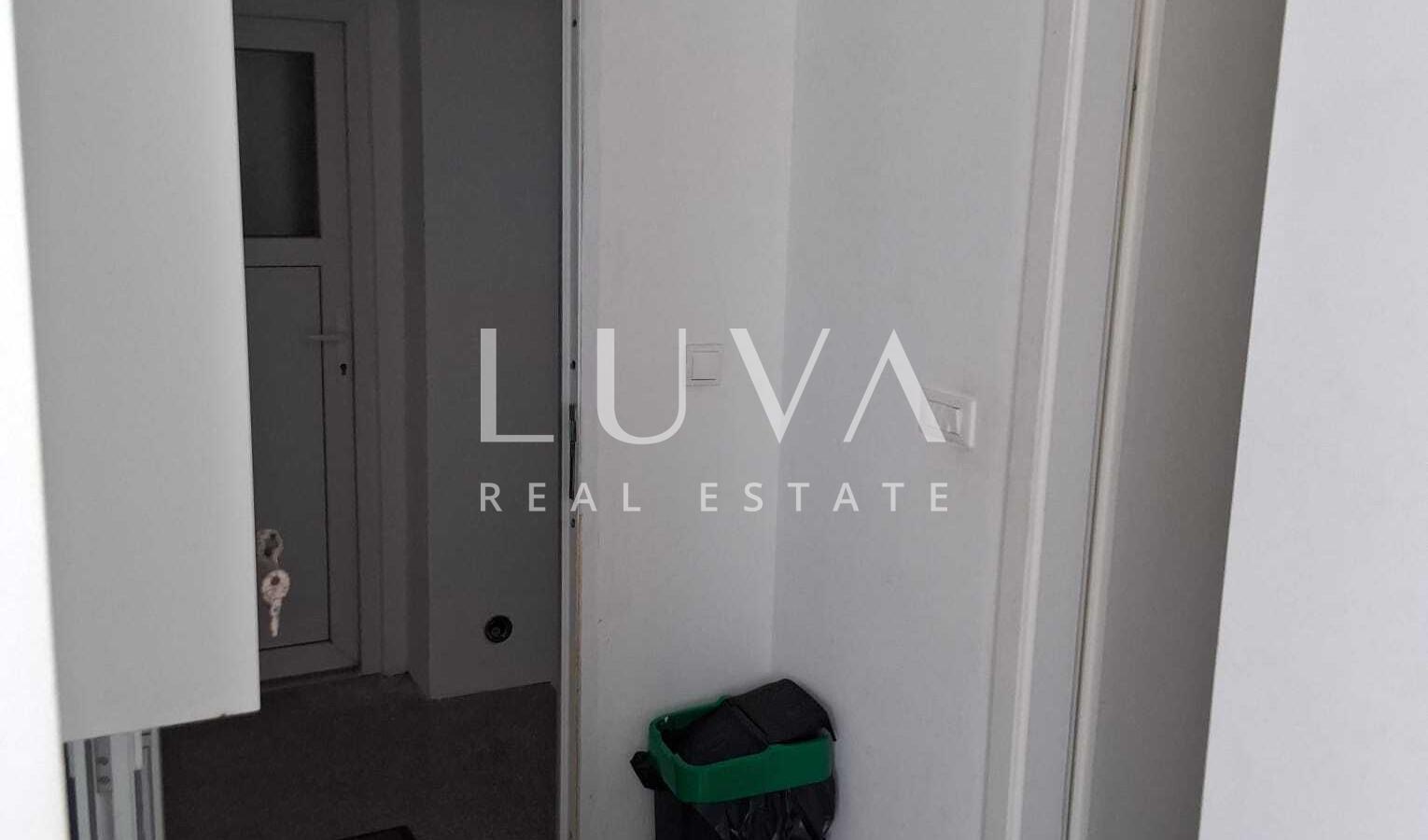 Split, Dragovode, möblierte Wohnung in einem neueren Gebäude, 40 m², zu verkaufen