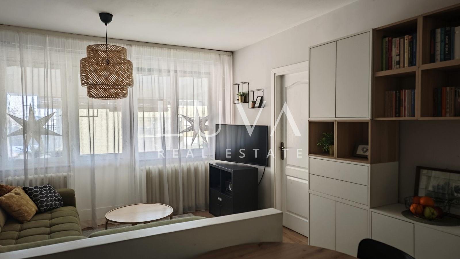 Osijek, Center, three-room apartment with two balconies for sale