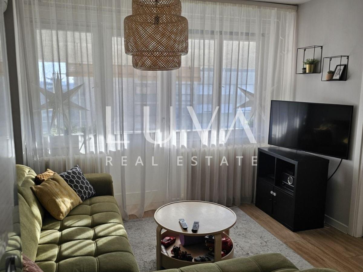 Osijek, Center, three-room apartment with two balconies for sale