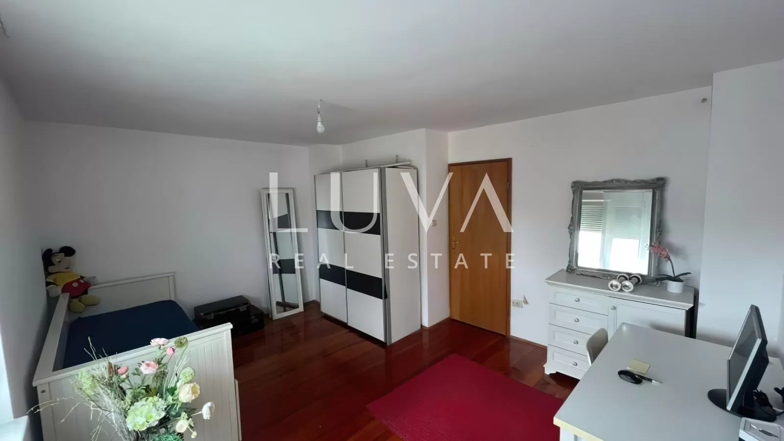 Voltino, dvoetažni 5s stan 114m2 s balkonom  na prodaju