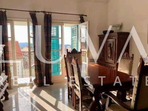 Šibenik, Varoš, 3-bedroom apartment 100 m² with rooftop terrace for long-term rent