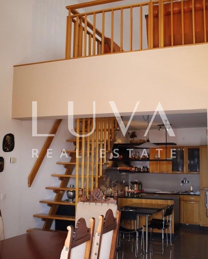 Šibenik, Varoš, 3-bedroom apartment 100 m² with rooftop terrace for long-term rent