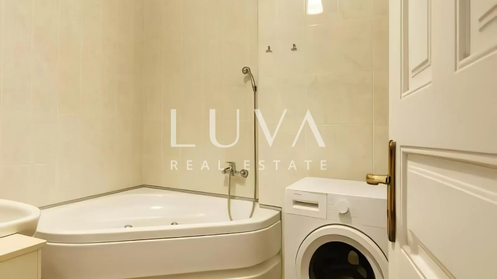 Central Zagreb, renovated 3-room flat for sale