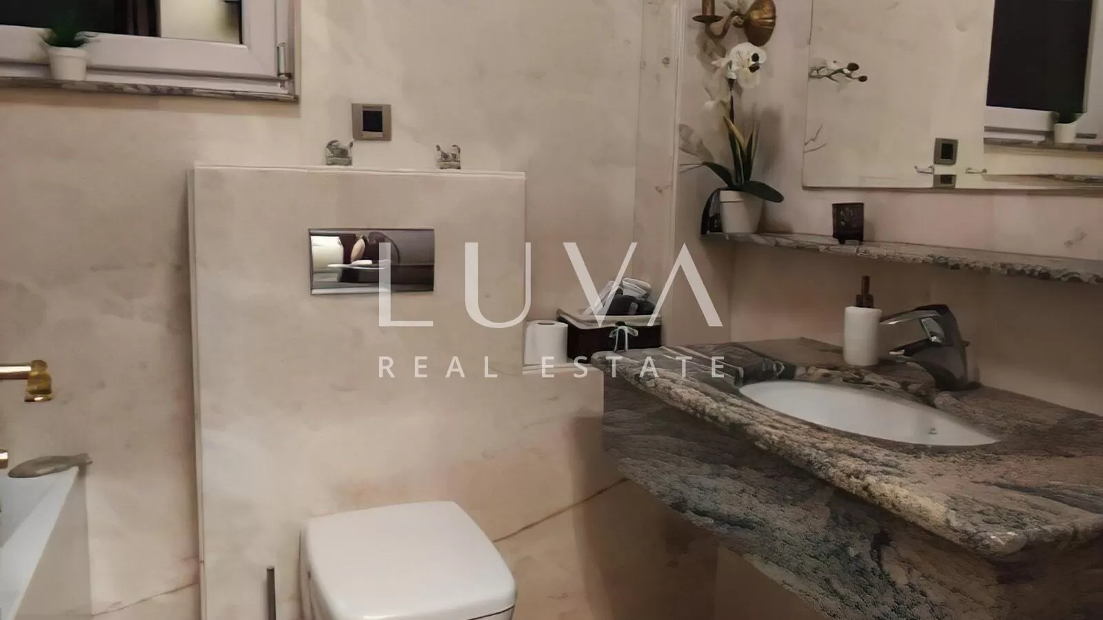 Vrhovec, luxuriös ausgestattetes Penthouse 130m2 zu verkaufen