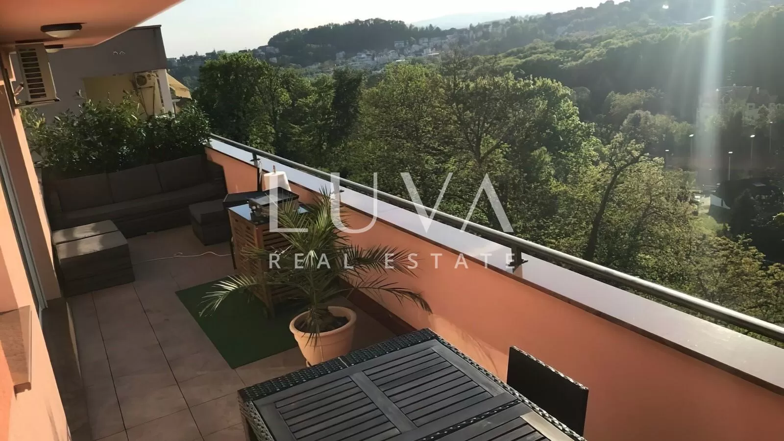 Vrhovec, luxuriös ausgestattetes Penthouse 130m2 zu verkaufen