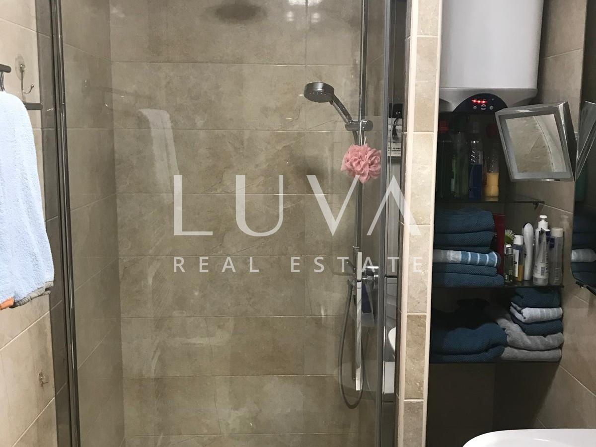 Split, Sućidar, Verkauf einer großen und vollständig eingerichteten Wohnung, 83 m²