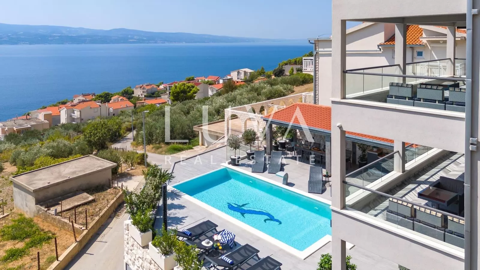 Stanići, Omiš, luxuriöse Villa mit Pool in der Nähe des Meeres zum Verkauf