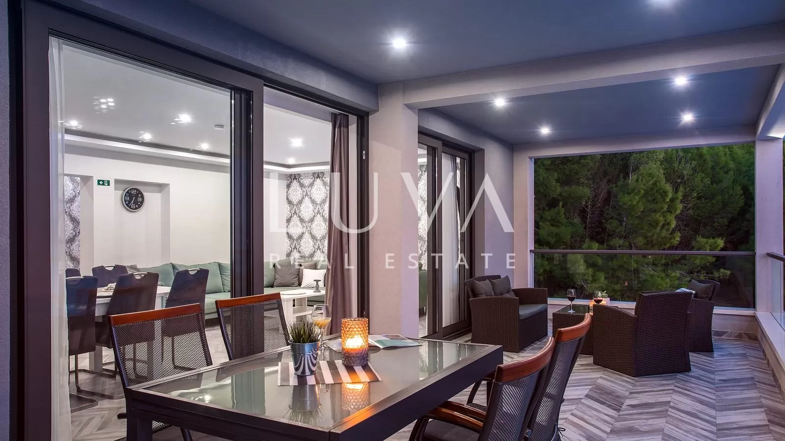 Stanići, Omiš, luxuriöse Villa mit Pool in der Nähe des Meeres zum Verkauf