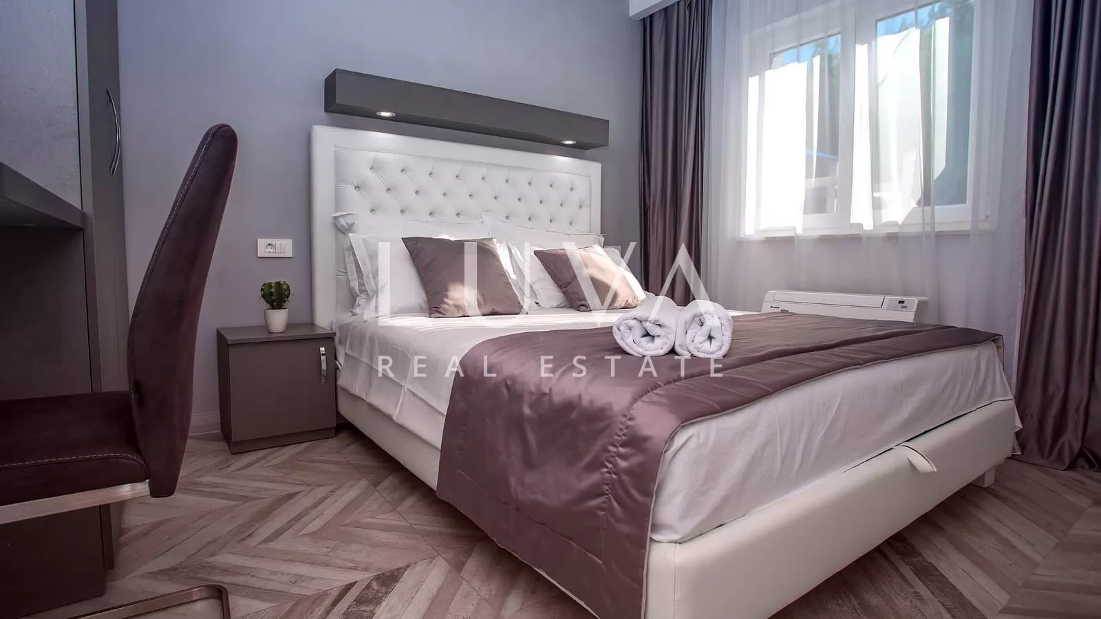 Stanići, Omiš, luxuriöse Villa mit Pool in der Nähe des Meeres zum Verkauf