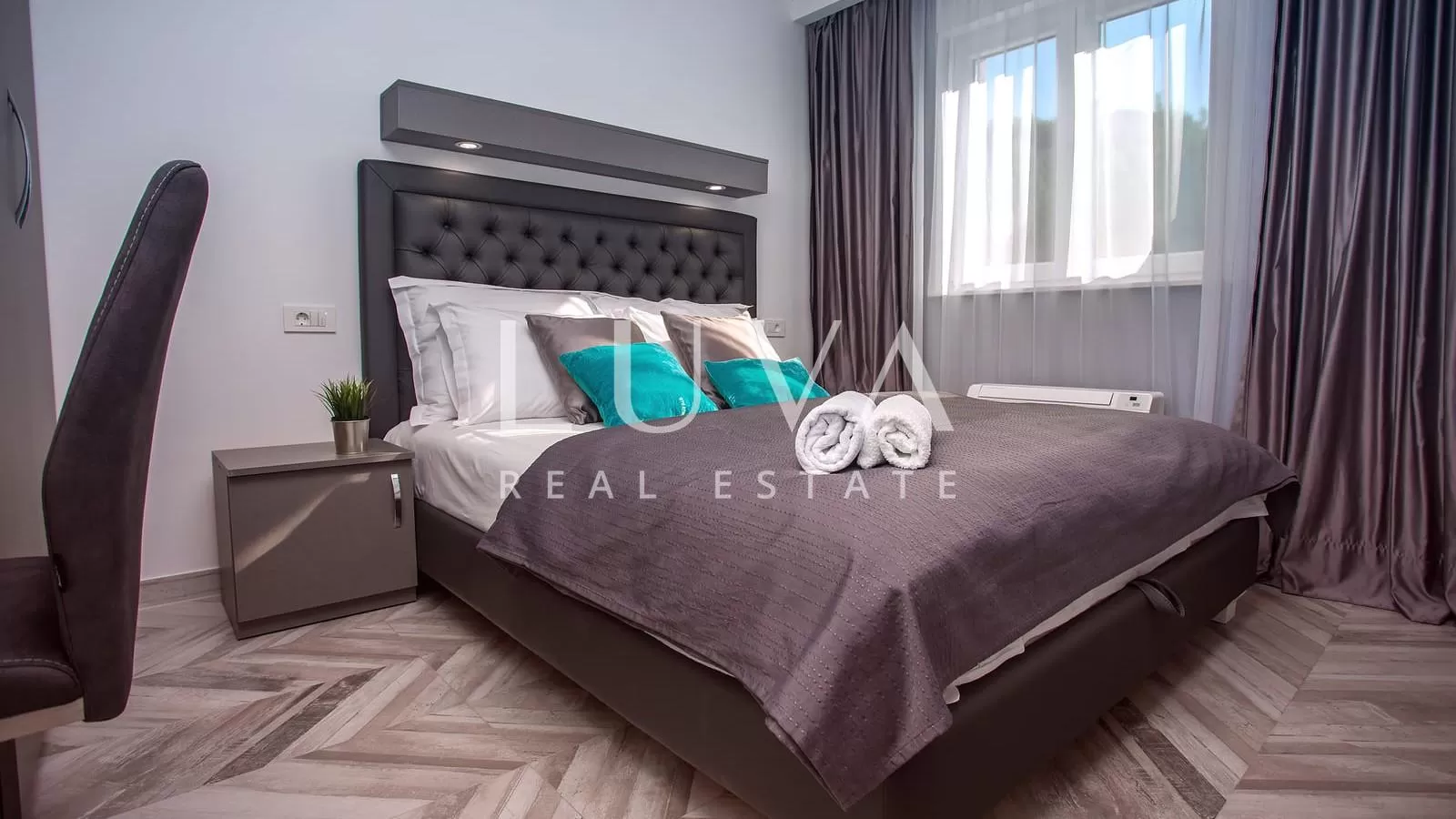 Stanići, Omiš, luxuriöse Villa mit Pool in der Nähe des Meeres zum Verkauf
