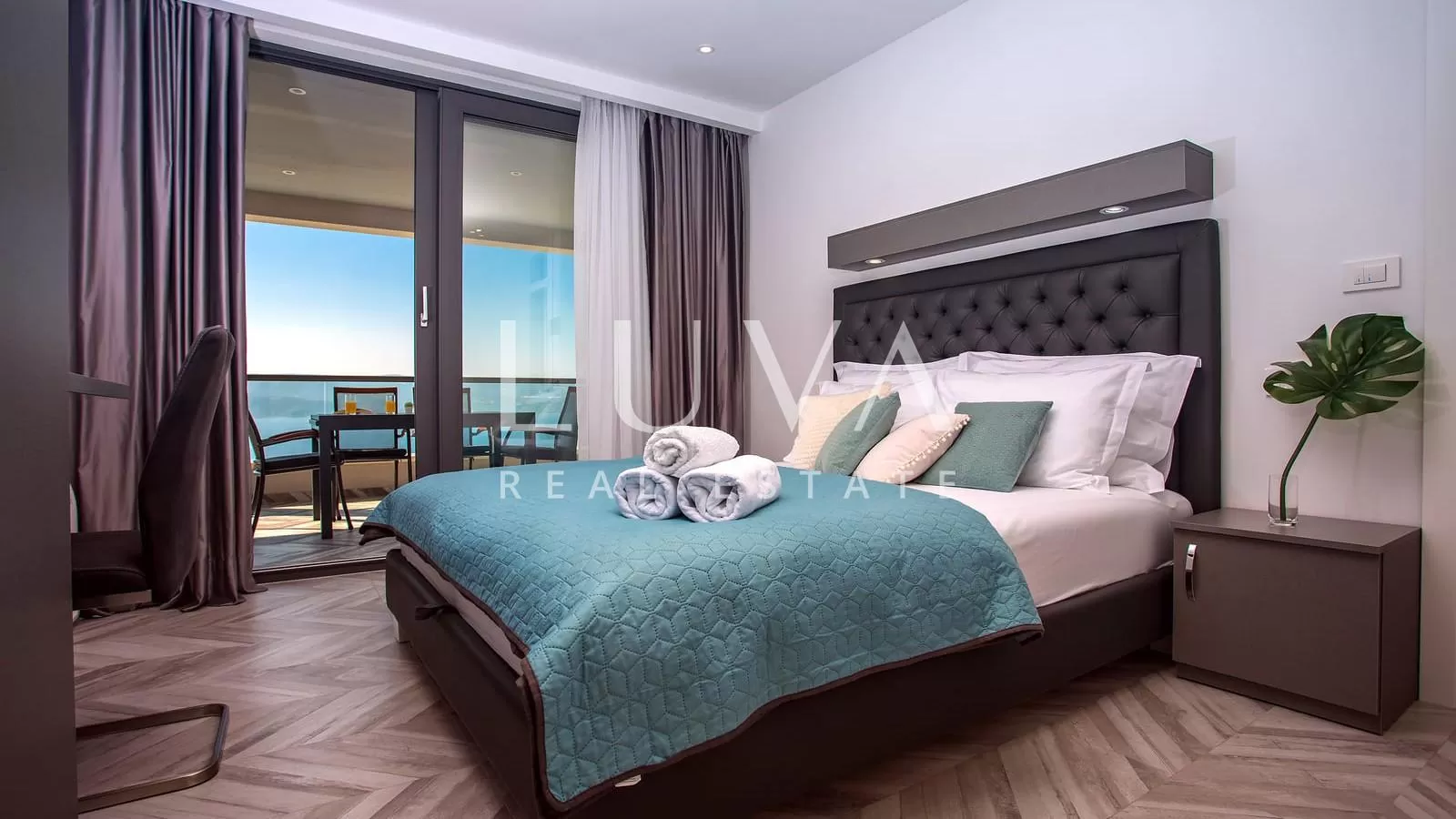 Stanići, Omiš, luxuriöse Villa mit Pool in der Nähe des Meeres zum Verkauf