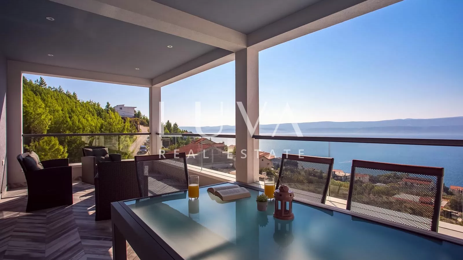 Stanići, Omiš, luxuriöse Villa mit Pool in der Nähe des Meeres zum Verkauf