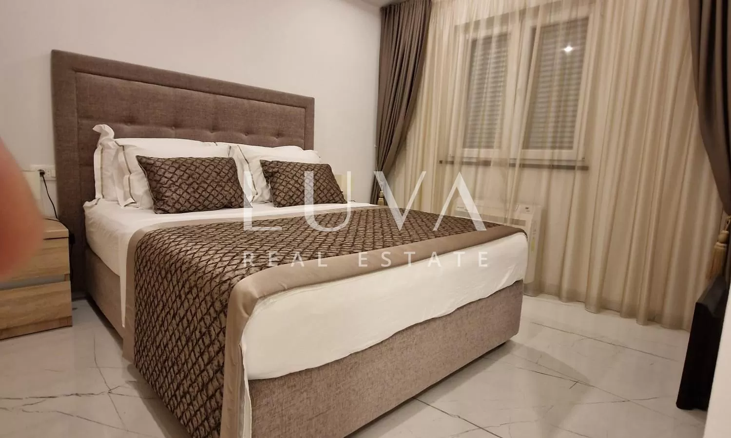 Stanići, Omiš, luxuriöse Villa mit Pool in der Nähe des Meeres zum Verkauf