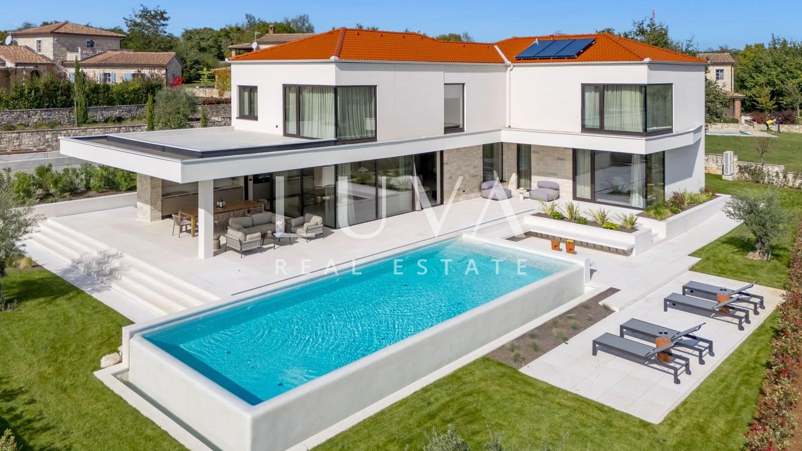 Sveti Lovreč, Istrien, Luxusvilla mit Pool zu verkaufen