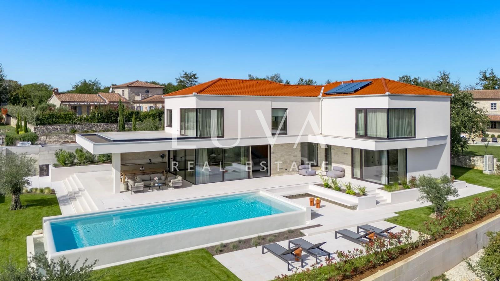 Sveti Lovreč, Istrien, Luxusvilla mit Pool zu verkaufen