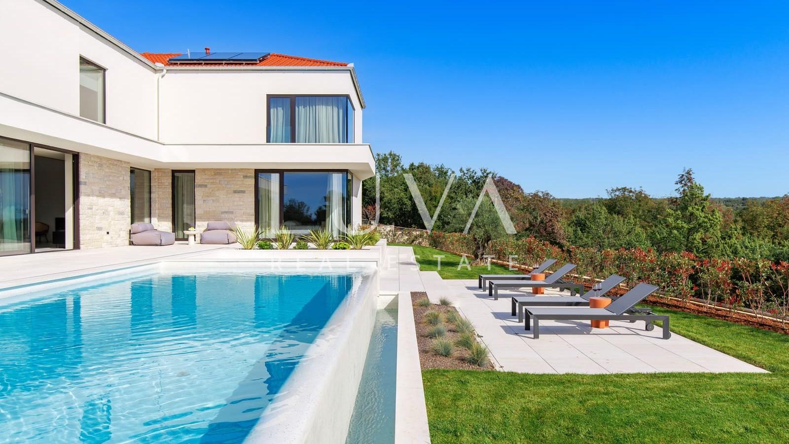 Sveti Lovreč, Istrien, Luxusvilla mit Pool zu verkaufen