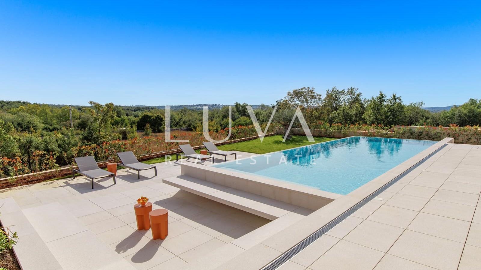 Sveti Lovreč, Istrien, Luxusvilla mit Pool zu verkaufen