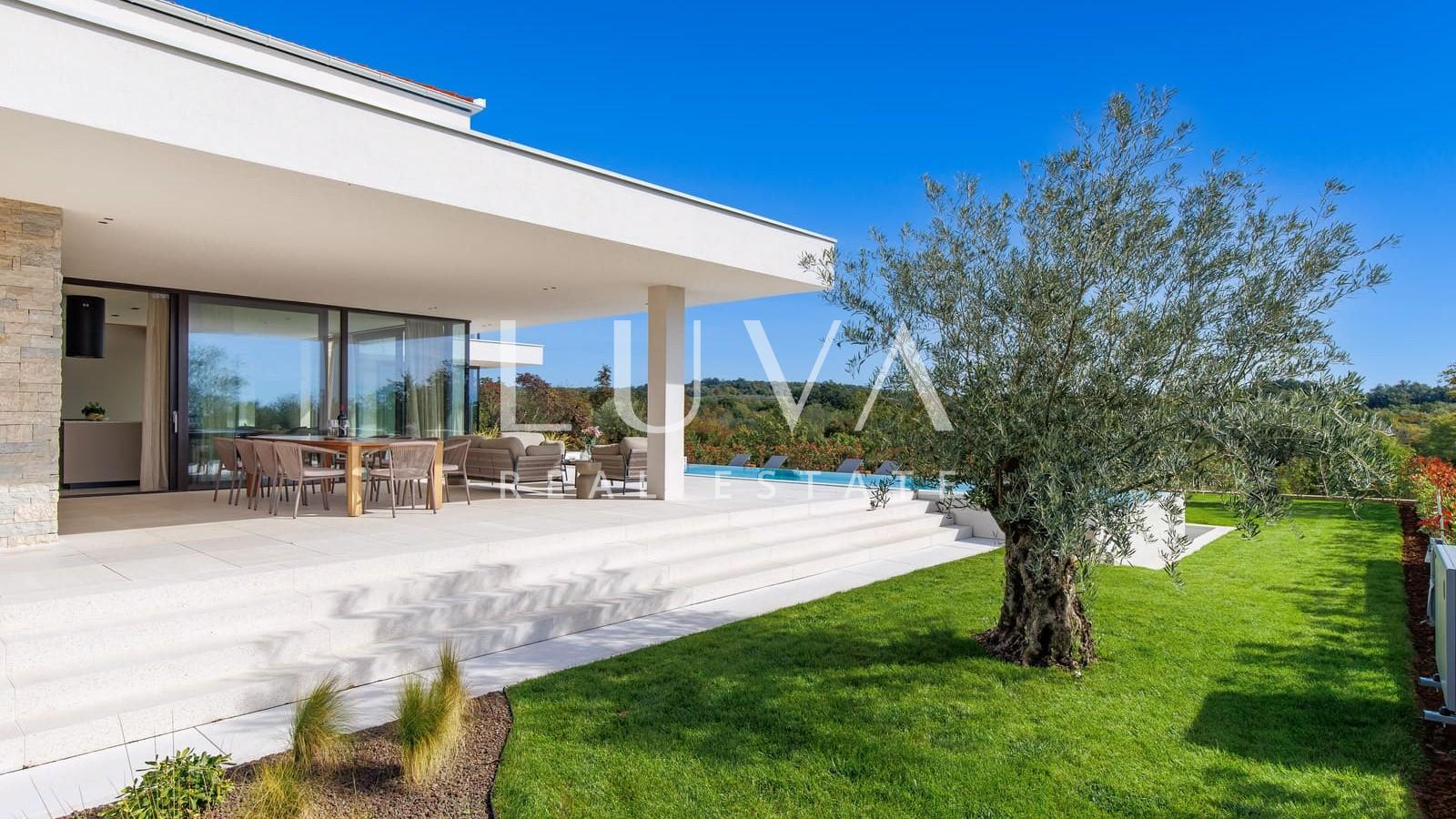 Sveti Lovreč, Istrien, Luxusvilla mit Pool zu verkaufen