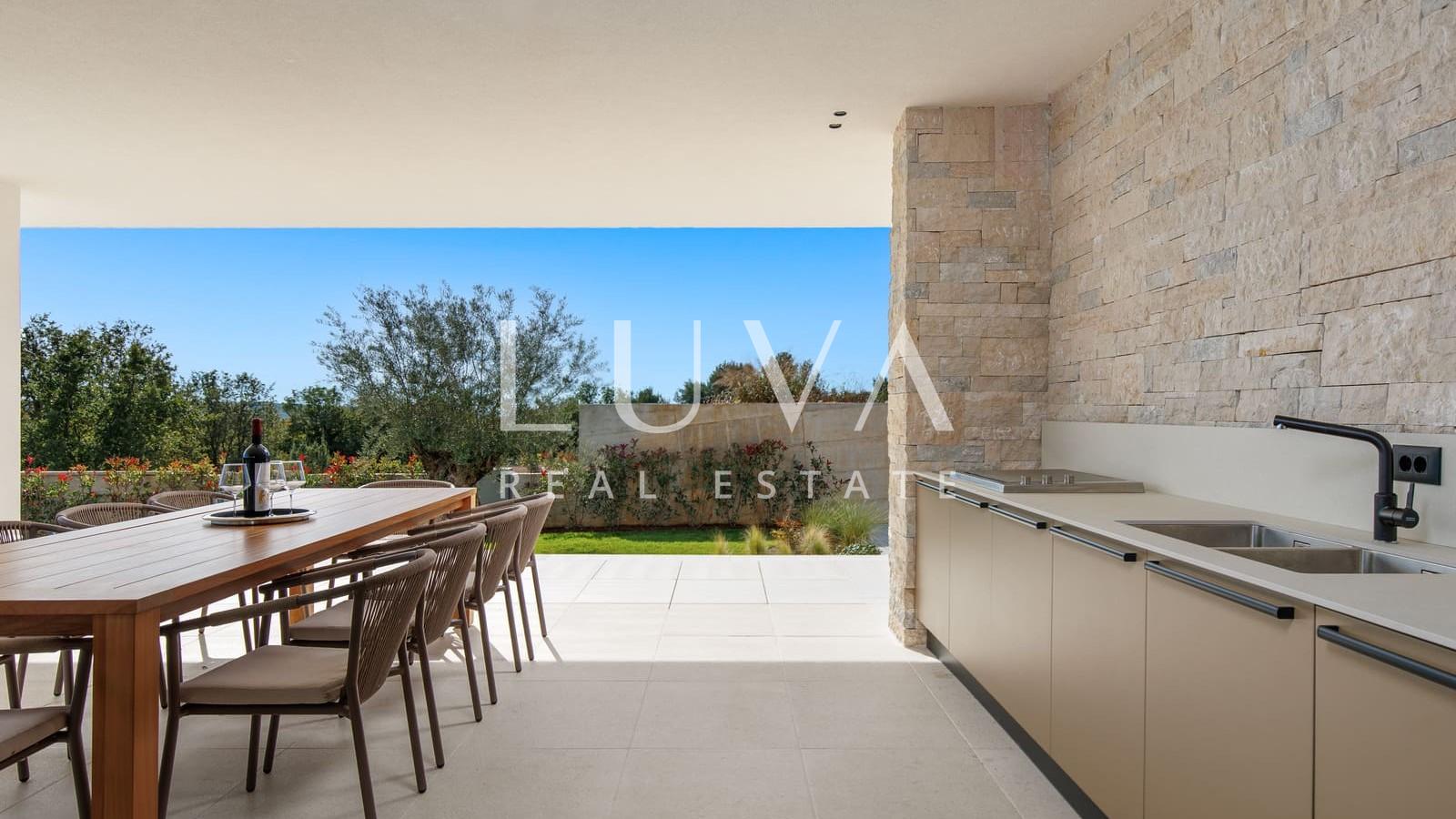 Sveti Lovreč, Istrien, Luxusvilla mit Pool zu verkaufen