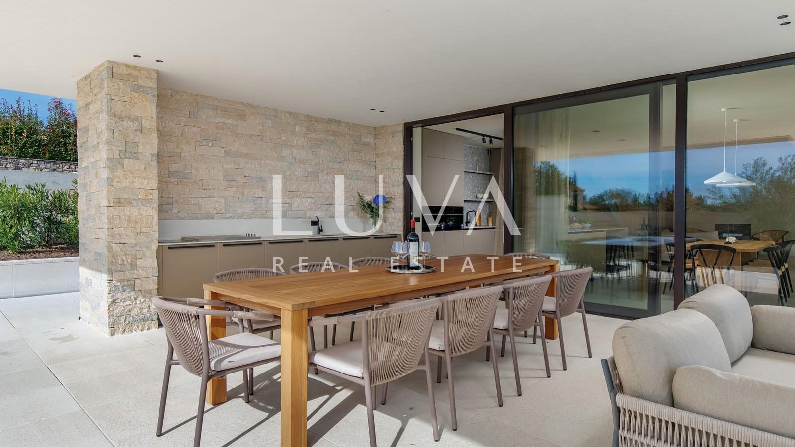 Sveti Lovreč, Istrien, Luxusvilla mit Pool zu verkaufen