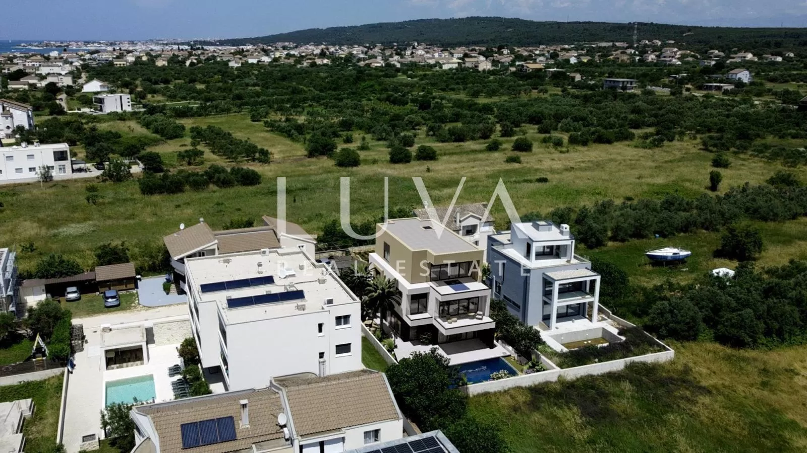 Sukošan, Zadar – Luxury Villa with Pool by the Sea for Sale